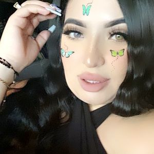 Meet your Posher, Bibi